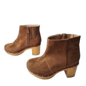 Torrid Women Sz 6.5WW Wide Width Cognac Faux Suede Cushioned Footbed Clog Bootie